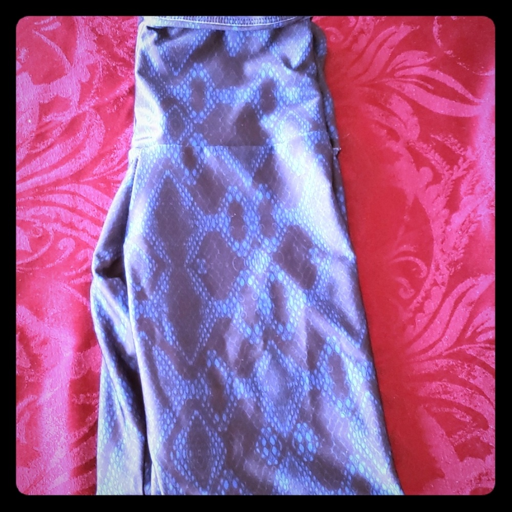 Python leggings xs